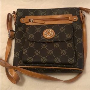 Giani Bernini Crossbody bag